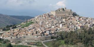 Regolamento del consiglio comunale di borghi. Montalbano Elicona Borgo Dei Borghi D Italia 2015 Times Of Sicily