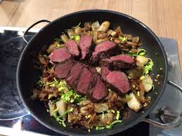 Hirschrucken Im Heu Mit Topinamburpfannle Hirschrucken Rezepte Essen