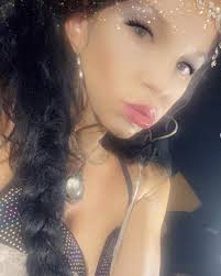 nikita la tijera (@hearkittykitty) · Los Angeles, CA