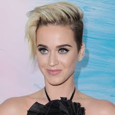 Katy Perry Just Committed To Her Pixie Haircut By Going Shorter Than Ever Katy Perry Hair Katy Perry Pixie Haircut