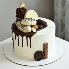 Pin By Sonia On Cake Chocolate Cake Decoration Chocolate Cake Recipe Chocolate Cake Designs