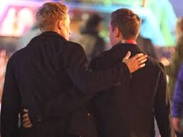 14 hours ago · dustin lance black is an american screenwriter, director, film, and television producer. O Yodg63zazqom