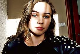 Päť dievčat († 15) zomrelo v únikovej miestnosti v Poľsku: Namiesto  obyčajnej hry bojovali o prežitie