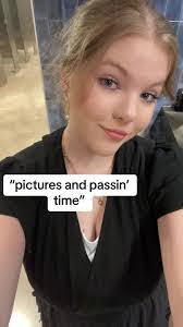 Savannah Burroughs's Instagram, Twitter & Facebook