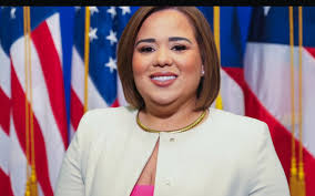 🙏🙏🙏NUESTRAS ORACIONES CON ELLA