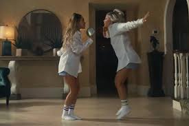 The free version comes with a hundred free starter templates and a header as well as footer contractor. Maddie And Tae S Woman You Got Video Watch Rolling Stone