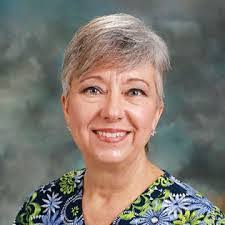 Penny Lind's Instagram, Twitter & Facebook