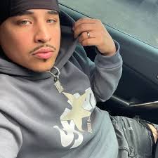 Ethan Salas updated his profile picture.