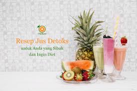 Jus semangka ini merupakan minuman yang paling umum dicari semua orang, karena selain menyegarkan tenggorokan kita, juga bermanfaat untuk kesehatan. 5 Resep Jus Detoks Untuk Anda Yang Sibuk Dan Ingin Diet It S Buah