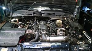 The rover engine is a 4.6 (280 ci) the ls is 4.8 (293 ci), now, what if i use all the components from the rover like fuel injectors, engine temp sensor, knock sensor, throtle body. Land Rover Discovery Engine Swap Chevy