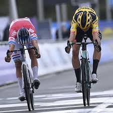 Jul 03, 2021 · wout van aert en mathieu van der poel blijven de spotlights beheerden, ook in de tour. Van Der Poel Und Van Aert Duellierten Sich In Oudenaarde Radsport News Com