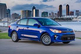 Las fotografías y especificaciones mostradas, son indicativas y sujetas a cambio sin previo aviso. Kia Rio Sedan India Price Launch Date Specs Images