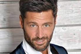 Filippo bisciglia vado via lyrics & video : Ov5axrz59f4ypm