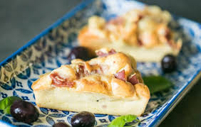 Triangles Ricotta Jambon Fromage Recette I Cook In Guy Demarle Recette Pains A Hot Dog Ricotta Recettes De Cuisine