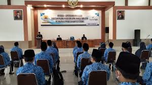 Pelaksanaan seleksi calon pegawai negeri sipil (cpns) 2019 kini resmi telah usai. Bupati Serahkan 173 Sk Cpns Formasi Tahun 2019