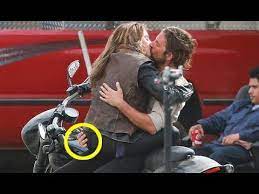 Lady Gaga Y Bradley Cooper Muy Carinosos Tras Pelicula Ha Nacido Una Es Fotos De Lady Gaga Lady Gaga Bradley Cooper