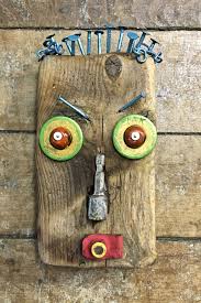 Folk Art Mask Driftwood And Found Objects Wood Pallet Art Sculpture Projects Scrap Metal Art
