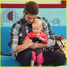 Jean Luc Bilodeau Grace Phipps Guest Stars On Baby Daddy Tonight Baby Daddy Chelsea Kane Derek Theler Jean Luc Bilodeau Tahj Mowry Just Jared Jr