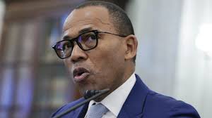 Acting FAA head announces planned departure as travel picks up: report