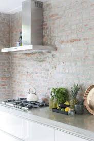 Epingle Par Haniza Hamid Sur Kitchen Cuisine Brique Cuisine Mur De Briques Renovation Appartement