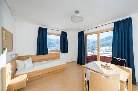 Die zimmer wurden der reihe nach nummeriert, beginnend mit der zahl 1. Bildergalerie Und Impressionen Adula Klinik Dr Reisach Kliniken