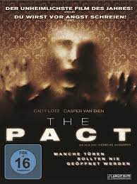 While staying overnight in the house, the sisters sense a mysterious presence in their midst: The Pact Film 2012 Filmstarts De