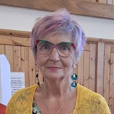 I was thinking about my best friend at school. Gillian Pople. She was in  Brunel from 1964 to 1968 and lived in West Town Grove.