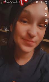 Okay so why not! Someone add cute glasses to my face 😀