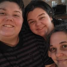 Lisa Ruby's Instagram, Twitter & Facebook