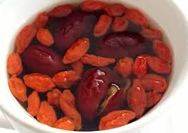 Cara paling dianjurkan untuk membersihkan biji kurma adalah dengan menggunakan media pasir halus dan mencucinya dengan air bersih. Resep Teh Kurma Merah Oleh Jolie Phoenix Wijaya Cookpad