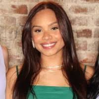 Jasmine Velez's Instagram, Twitter & Facebook