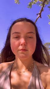 Kayla Kellum's Instagram, Twitter & Facebook