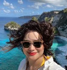 7 Potret Terbaru Tracy Trinita, Supermodel Internasional yang Kini Dalami  Agama