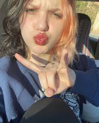 what a heavenly way 2 die, what a time 2 b alive late asf but prom ! n some  of my fave ppl ! yay !