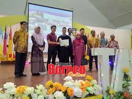 Posted by mdanms on thursday, november 12, 2009. Hubungan Erat Sekolah Dan Ibu Bapa Antara Faktor Kecemerlangan Pelajar Utusan Borneo Online