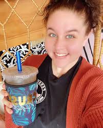 What's in my energy teas?! THERE ARE SO MANY BENEFITS TO WHAT I DRINK :  ✨boost your metabolism ✨gentle boost of energy ✨digestive health ✨provide  nutrients to healthy and rejuvenated skin ✨less