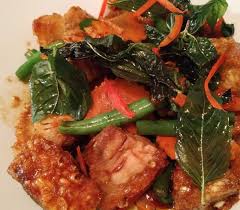 White fish, clams, prawns, and squid sautéed with green beans, bell peppers, sweet basil leaves & hot chilies. Thai Landing Dinner Order Online