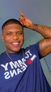 Jonathan Valdez's Instagram, Twitter & Facebook