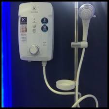Harga sun hot solar water heater 110 l / pemanas air tenaga surya/matahari. Jual Electrolux Ewe241hx Dws2 Water Heater Shower Handle Include Putih 600w Elektronik Lainnya Elektronik Bukalapak Com Inkuiri Com