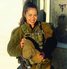Pictures of israeli female soldiers. These Female Soldiers From Israeli Army Bring New Meaning To Bombshells
