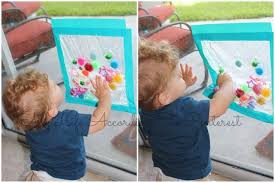 Make Your Own Sensory Bag For Baby Babyactiviteiten Activiteiten Voor Kinderen Activiteiten