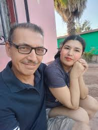 Ella con migraña y todo pero sonriendo a la cámara ❤️ "Antes muerta que  sencilla" #enamorados #ellayyo #miamor #migrañas