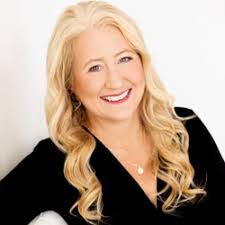 Tanya Finch's Instagram, Twitter & Facebook