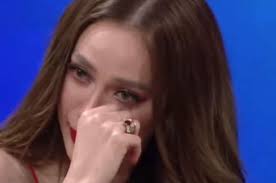 Angel also took to instagram to announce the good news, sharing a photo of herself holding a bridal bouquet as she and neil let out their goofiness with each other. Watch Arci Munoz Gets Emotional As She Talked About Break Up With Boyfriend Showbiz Chika