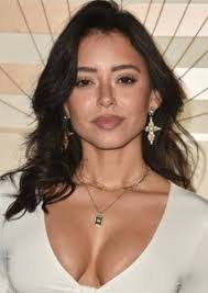 Michelle Hayden's Instagram, Twitter & Facebook