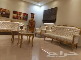 كنب كلاسيكي فخم ونظيف جدا