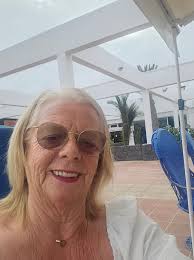 Good morning, Everyone,😊😊😊today's football game in costa Teguise Ferrari  bar lanzarote…welcome everyone，Have a nice day🥰🥰🥰