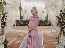 Select category aksesoris babies and kids baju hamil batik brides and bridesmaids busana artis casual outfit direktori event fashion hijab formal outfit kebaya kebaya modern kebaya muslim kebaya pengantin kebaya remaja model sepatu tailor tampil modis tas dan dompet tips n tricks. Buy Dress Kondangan Ibu Hamil Up To 63 Off
