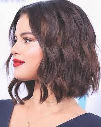 207 Best Selena Gomez Images On Pinterest Salts Selena Gomez Frauen Haa Selena Gomez Kunt Kut Sac Kesimi Orta Uzunlukta Sac Stilleri Sac Kesimi