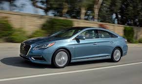 16 alloy wheels, automatic headlamps, led running lights, fog lights, heated and powered side mirrors. 2016 Hyundai Sonata Hybrid Top 10 Technology Features For Hyundai S Hi Tech Hybrid